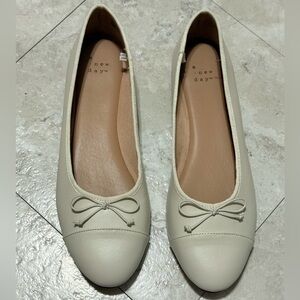 Chic Cream Ballet Flats